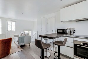 Interior - Bright Modern Flat Marylebone (London)