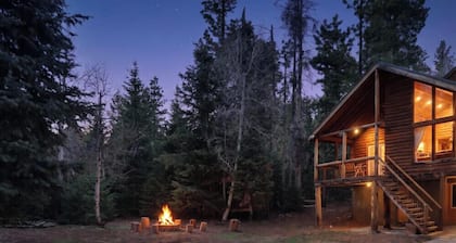 Rustic Mountain Log Cabin | Fire Pit