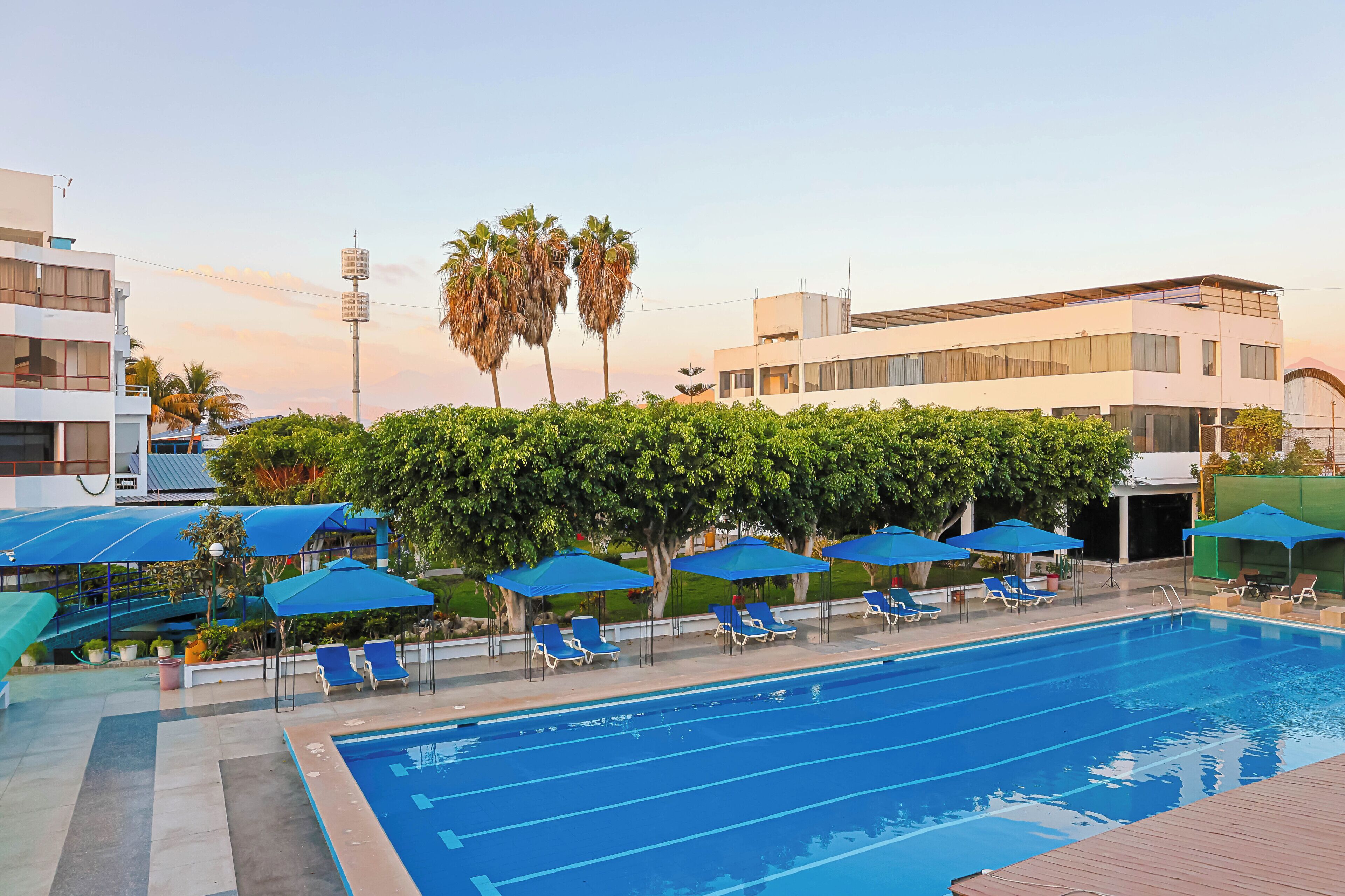 Pool. Las Poncianas Hotel Casma