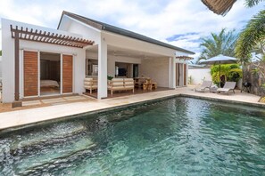 Pool - Stunning Latanier villa-private pool in Grand Bay (Rivière du Rempart District)