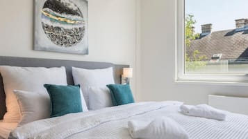 Apartment, Balkon | Bügeleisen/Bügelbrett, kostenloses WLAN