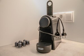 Coffee and/or coffee maker - Cube Apartments by Wiener Stadthalle (Vienna)
