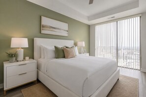 Classic Room - The Velvet Key Hotel (Toronto)