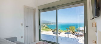 Assini Estate - Panoramic Seaviews by the Pool