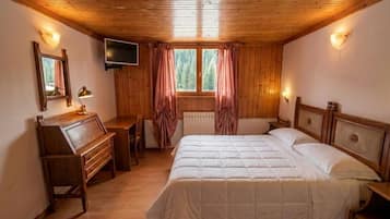Kamer, 1 twee- of 2 eenpersoonsbedden, uitzicht op bergen