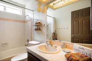 Hair dryer, towels - 25% Off June! Great 4 Families -Pool & Pool Table* (Bermuda Dunes)