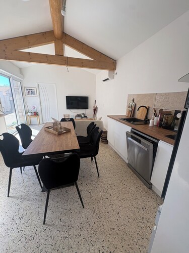 Maison de village dans un petit Hameau en plein cœur de la Petite Camargue
