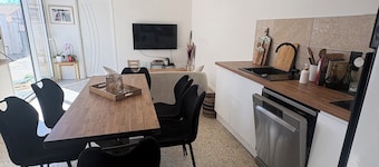 Village house in a small hamlet in the heart of the Petite Camargue