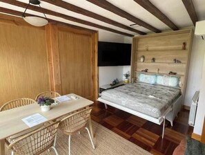 2 間睡房、熨斗/熨衫板、Wi-Fi、床單