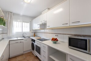 Fridge, microwave, oven, dishwasher