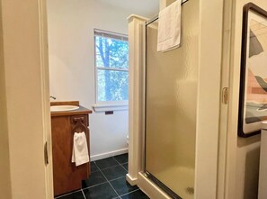Hair dryer - Comfy 4BR Home on the Quietside [KelleyTown House] (Tremont)