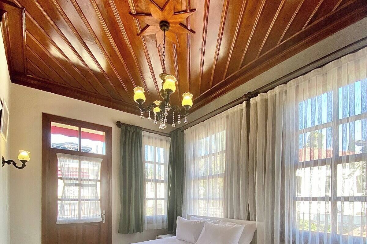 Deluxe Double or Twin Room, Balcony, Sea View | In-room safe, soundproofing, free WiFi