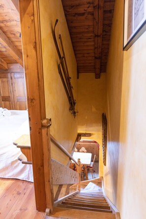 Iron/ironing board, free WiFi, bed sheets - Casa Punta Nera 2, spacious and comfortable (Cortina d´Ampezzo)