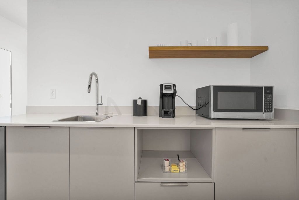 Studio Design, vue ville | Cuisine privée | Mini réfrigérateur, cafetière/bouilloire