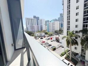 開放式客房, 城市景觀 | 陽台