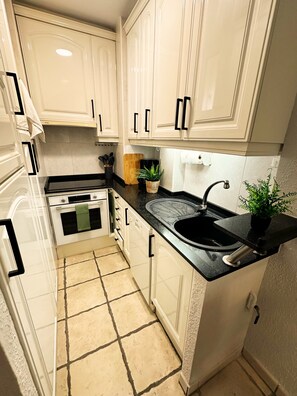 Private kitchen - Lálba Denia. Nordic Refuge 150m from the Sea: Style and Comfort in Las Marinas (Dénia)