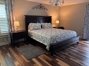 4 Schlafzimmer, Bügeleisen/Bügelbrett, WLAN, Bettwäsche