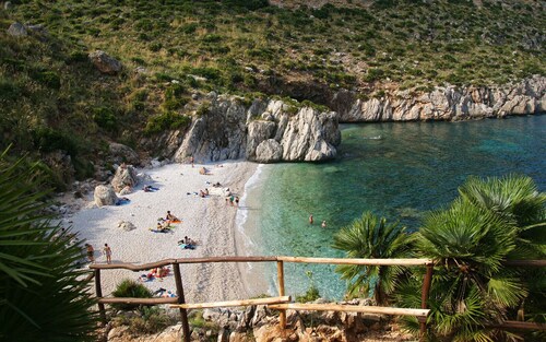 Villa Paradise Luxury with sea view, private pool, sauna and jacuzzi tub