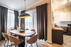 Apartment | In-room dining - RentPlanet - Apartament Chopina (Katowice)