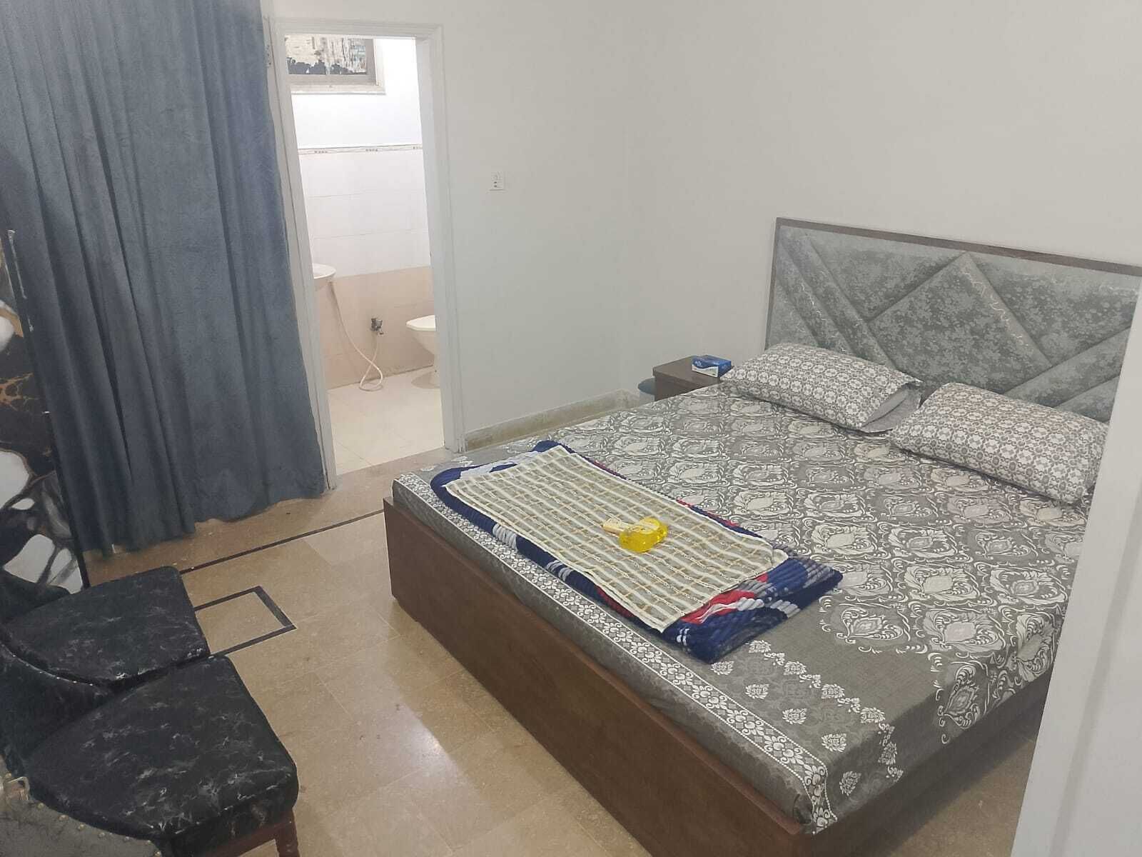 2 chambres, fer et planche à repasser, accès à Internet
