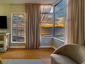 Living area - 75 Cap D'Azur (Cape Town)