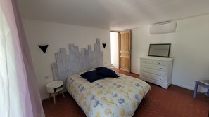 Accès Internet, draps fournis
