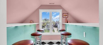 Born to Run Bungalow at The Shoreline Social