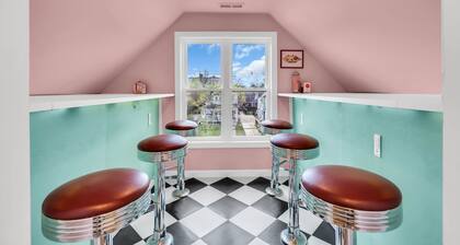 Born to Run Bungalow at The Shoreline Social