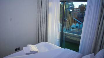 Deluxe Apartment, City View