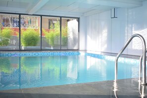 Piscine couverte