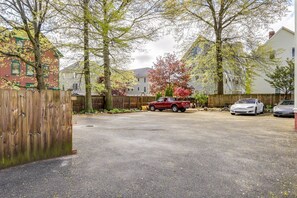 Property grounds - Providence: near Hospitals, Universities, Downtown (Providence)