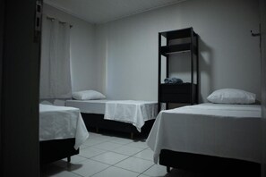 Classic-Dreibettzimmer, Stadtblick | Kostenloses WLAN