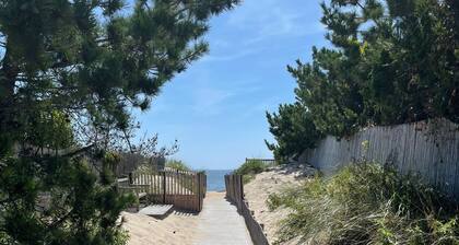 Historic 3-Bedroom Scheffer Cottage One Block to Private Ocean Beach!