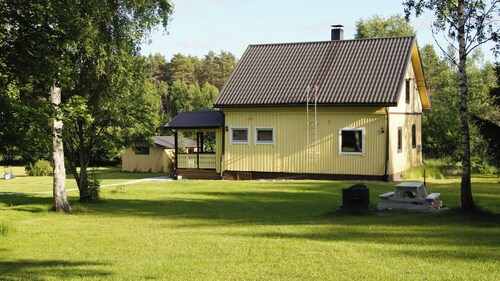 In the middle of deep forest but still 55min from Turku airport.