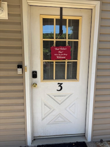 Quiet 2bd room condo with beautiful scenery in the heart of Branson