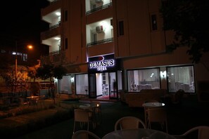 Outdoor dining - Demasus Otel & SPA (Pamukkale)