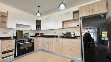 Chalet, 3 Bedrooms, Lagoon View | Private kitchen