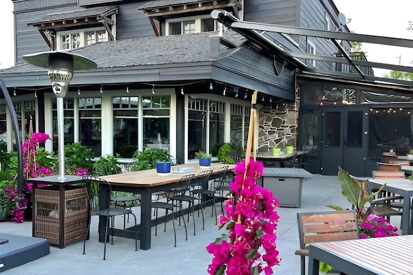Crossroads Restaurant