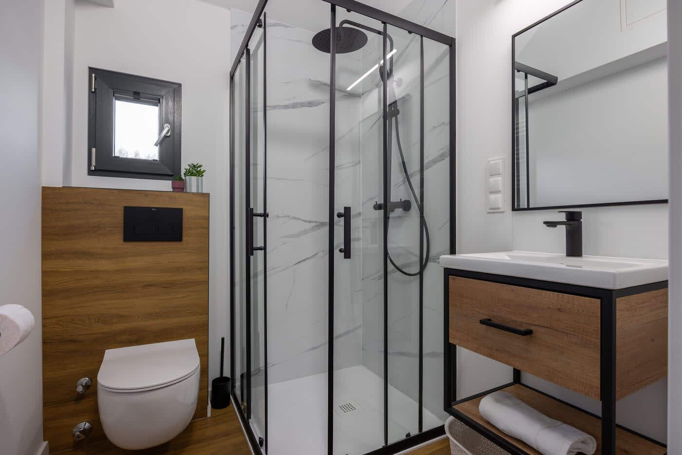 Douche, serviettes fournies