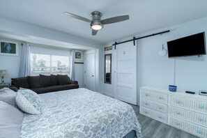 1 chambre, fer et planche à repasser, accès Internet, draps fournis