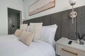 Desk, iron/ironing board, travel cot, WiFi - 17John: 2 Bed Private Terrace W/D in unit + GYM (New York)