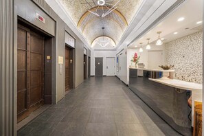 Interior - 17John: 2 Bed Private Terrace W/D in unit + GYM (New York)