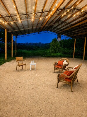 Terrace/patio - Amazing 3-bedroom home in charming O'Brien Florida (O'Brien)
