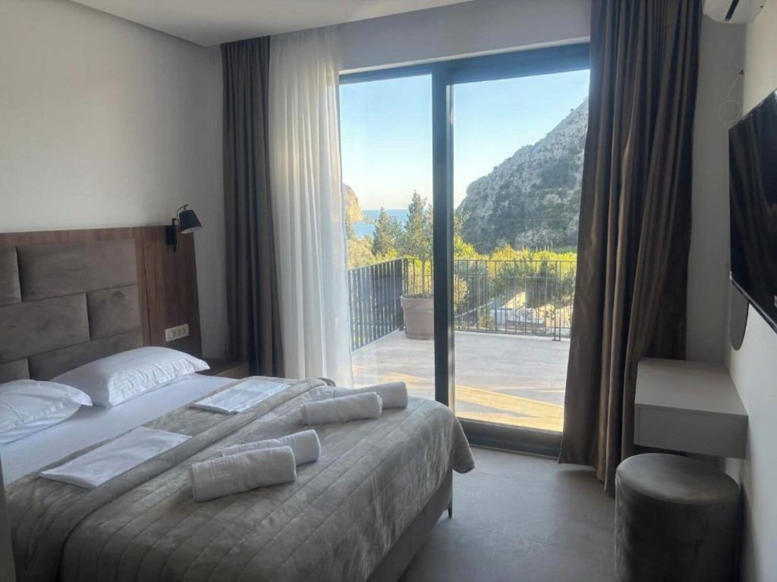 Luxury Villa, Patio, Sea View | Free WiFi
