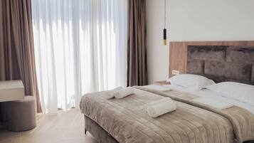 Luxury Villa, Patio, Sea View | Free WiFi