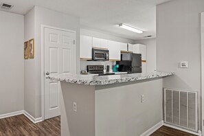Private kitchen - Fantasy Stay at University Park (Lillington)