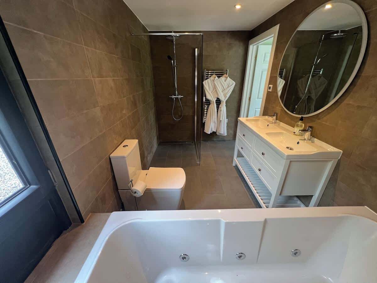 Shower, hair dryer, shampoo