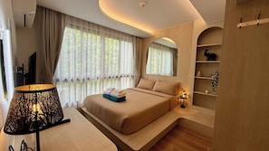 1 bedroom, desk, iron/ironing board, free WiFi - All You Need in Kamala | Rooftop Pool + Gym + Shuttle A613 (Tambon Kamala)