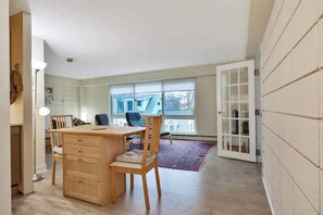 Interior - Harvard Square Home in Heart of Cambridge! (Cambridge)