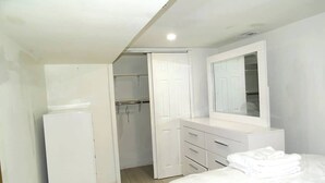 1 多间卧室、熨斗/熨衣板、WiFi、床单